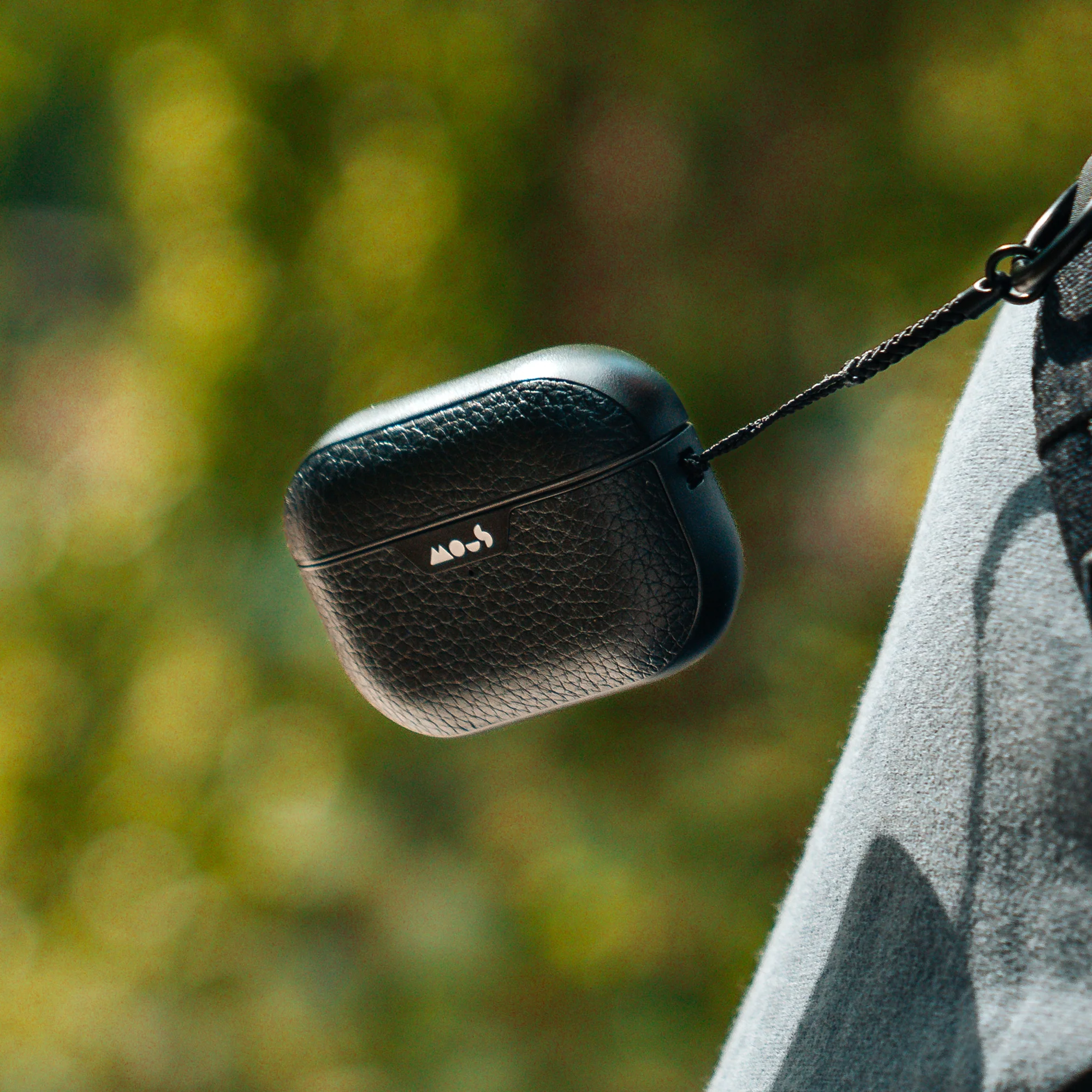 Black Leather AirPods Pro Case - Image 8