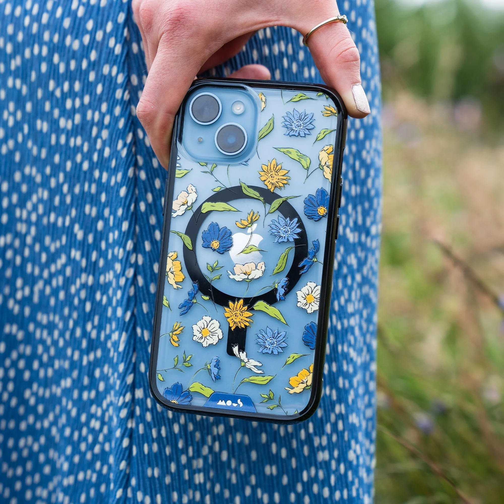 Floral Blue Protective Phone Case - Flowers MagSafe - Image 4